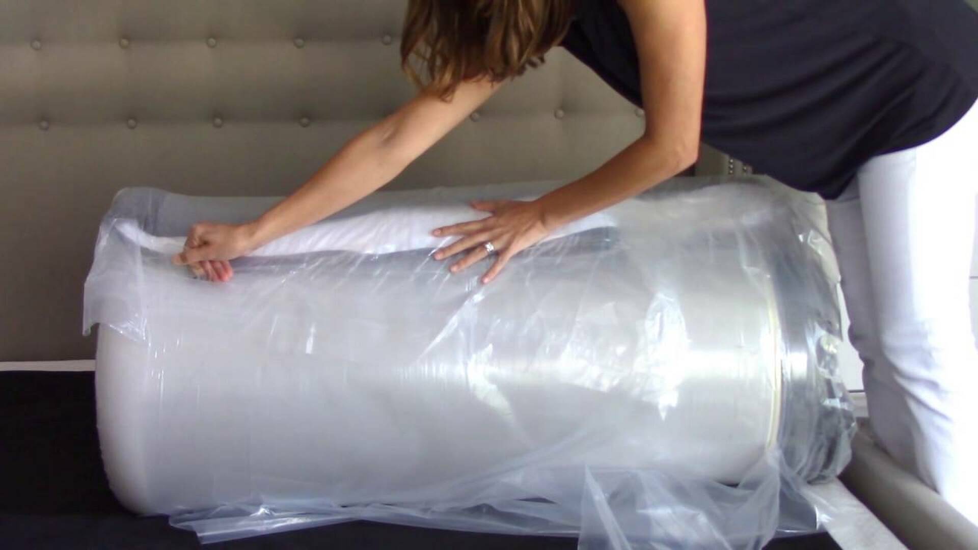 Considering a Bed in a Box? Here are the Pros and Cons Dusk&Dawn