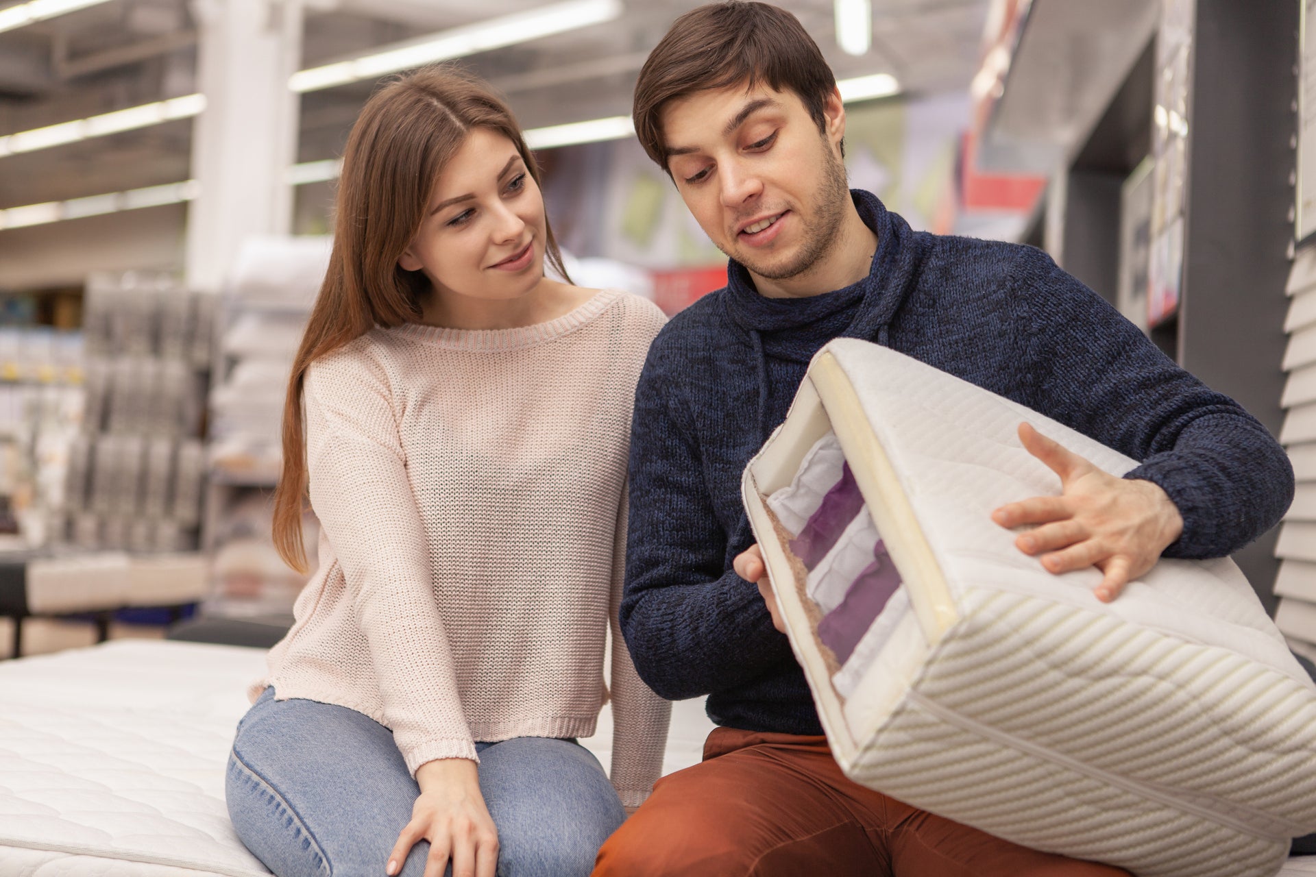 How much should I spend on a new mattress? Dusk&Dawn DUSK&DAWN